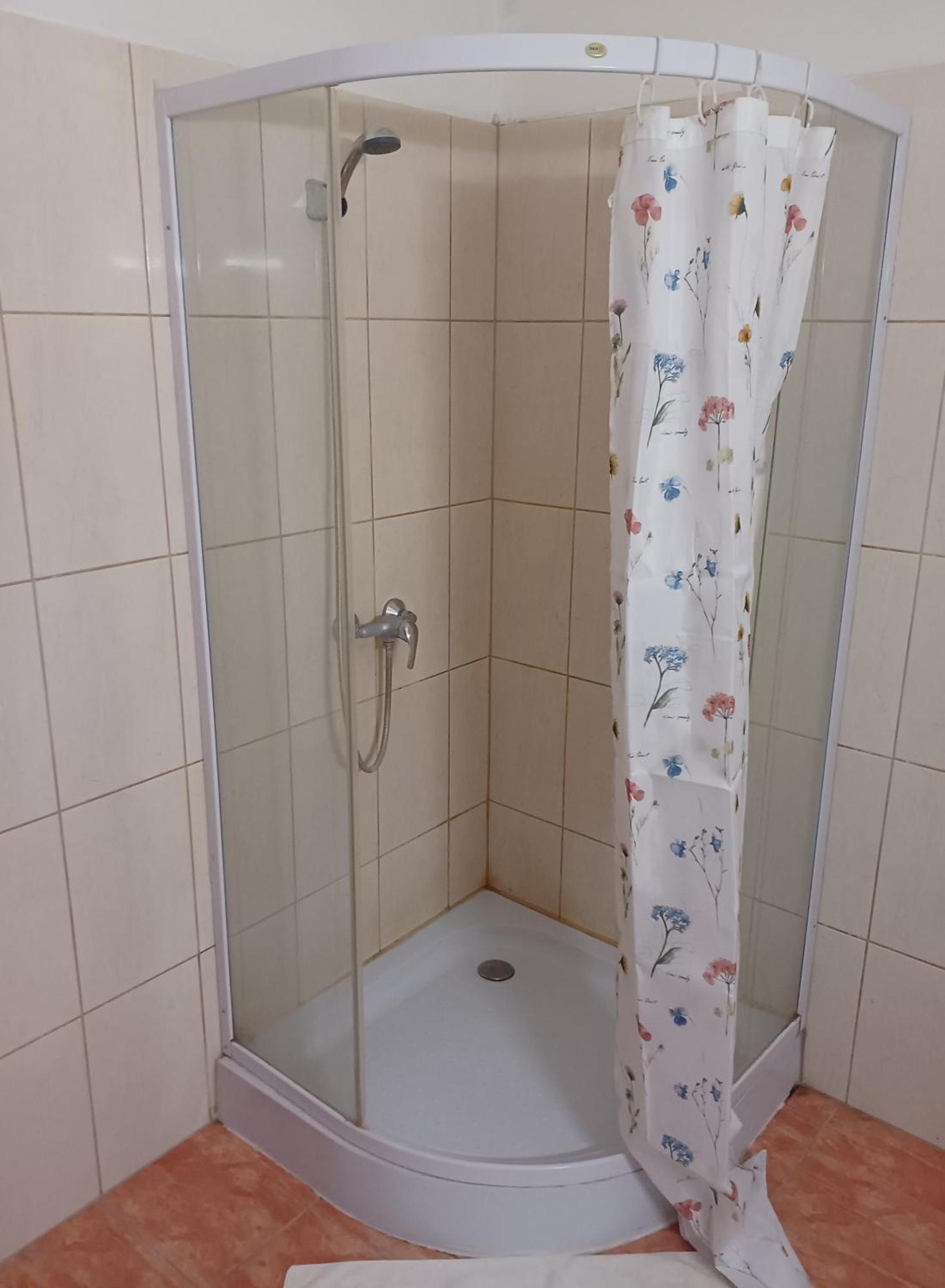 Blues Ryokan Koszeg Phòng bức ảnh